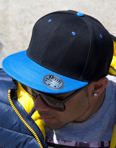 Gorra de visera plana personalizada
